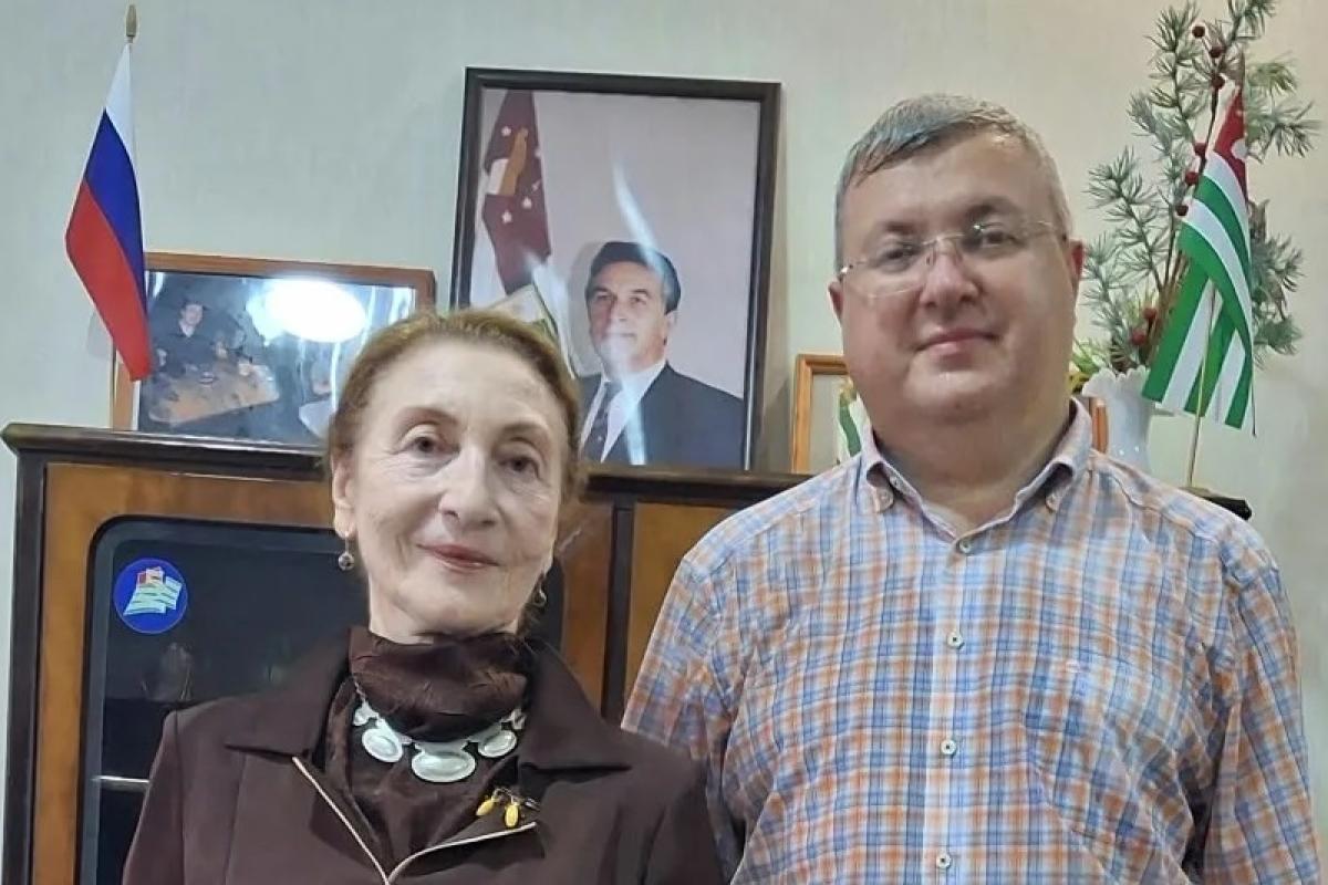 РУКОВОДИТЕЛЬ ЦЕНТРА ИССЛЕДОВАНИЙ БОЛЬШОГО КАВКАЗА ИСИР ЮФУ ВСТРЕТИЛСЯ С СЕКРЕТАРЁМ ОБЩЕСТВЕННОЙ ПАЛАТЫ РЕСПУБЛИКИ АБХАЗИЯ