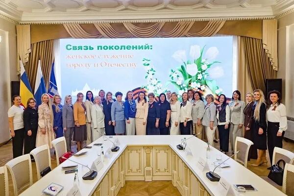 ИСИР ЮФУ НА ПЕРЕДОВОЙ СОЦИАЛЬНЫХ ИНИЦИАТИВ: ПРОФЕССОР КОВТУНЕНКО ПРЕДСТАВИЛА ЖЕНСКИЙ ВЗГЛЯД НА РАЗВИТИЕ РОСТОВА